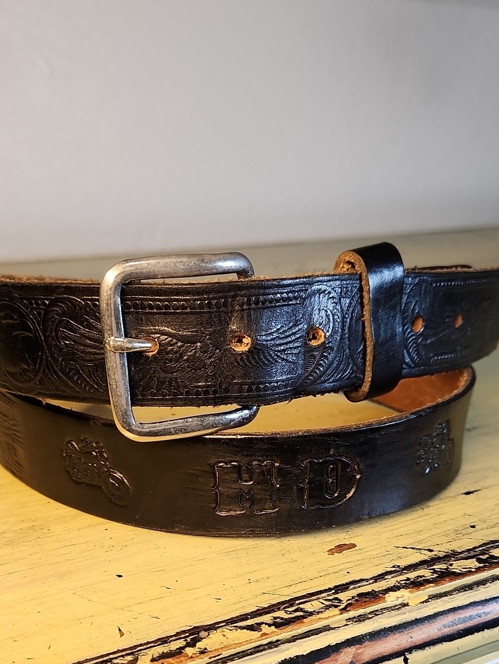 Vintage Harley Davidson Black Tooled Leather Biker Belt Sz 44 HD